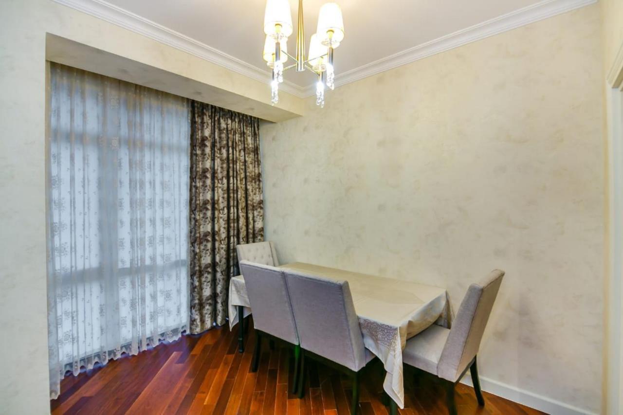 Lux Family Apartment In City Center 바쿠 외부 사진