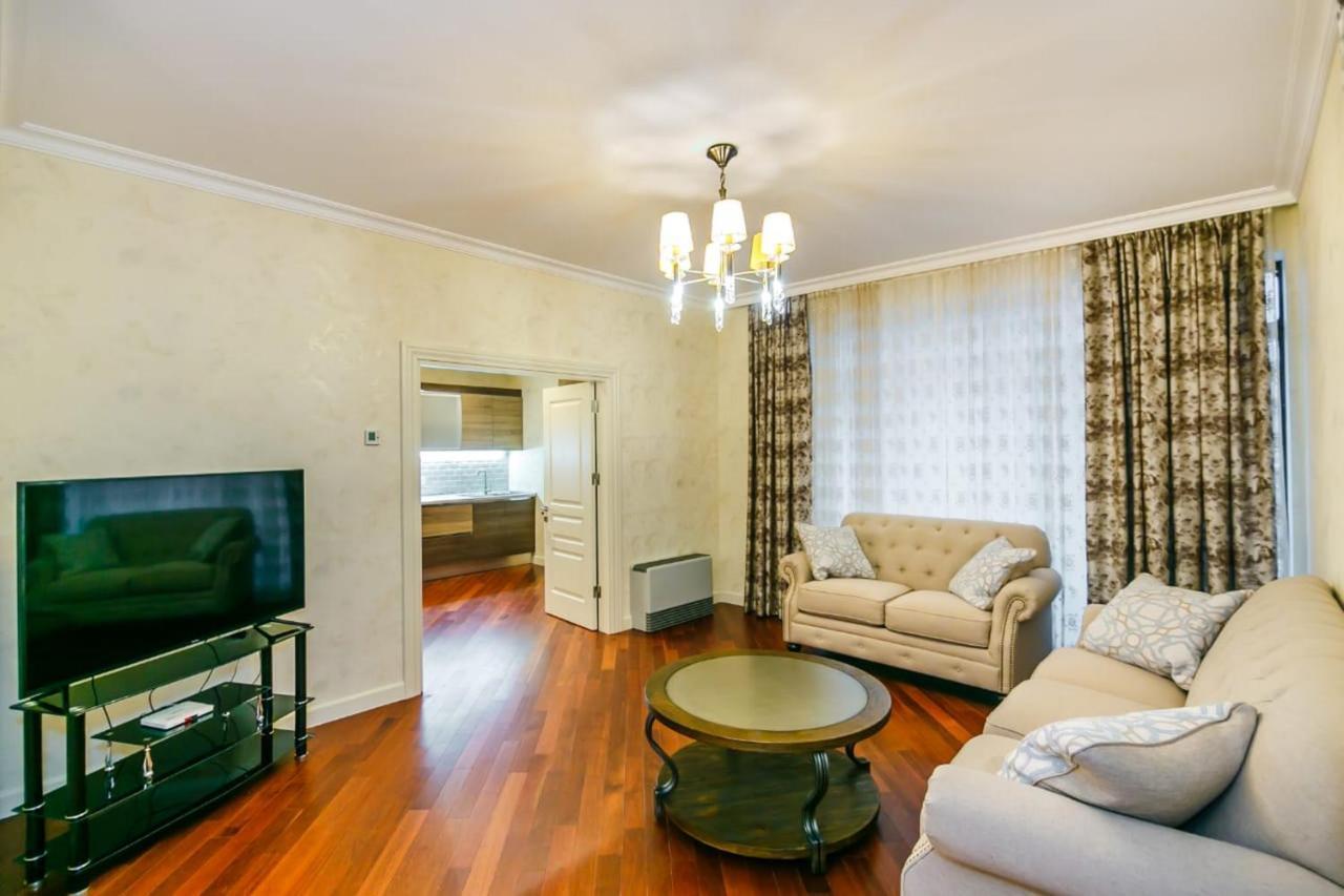 Lux Family Apartment In City Center 바쿠 외부 사진